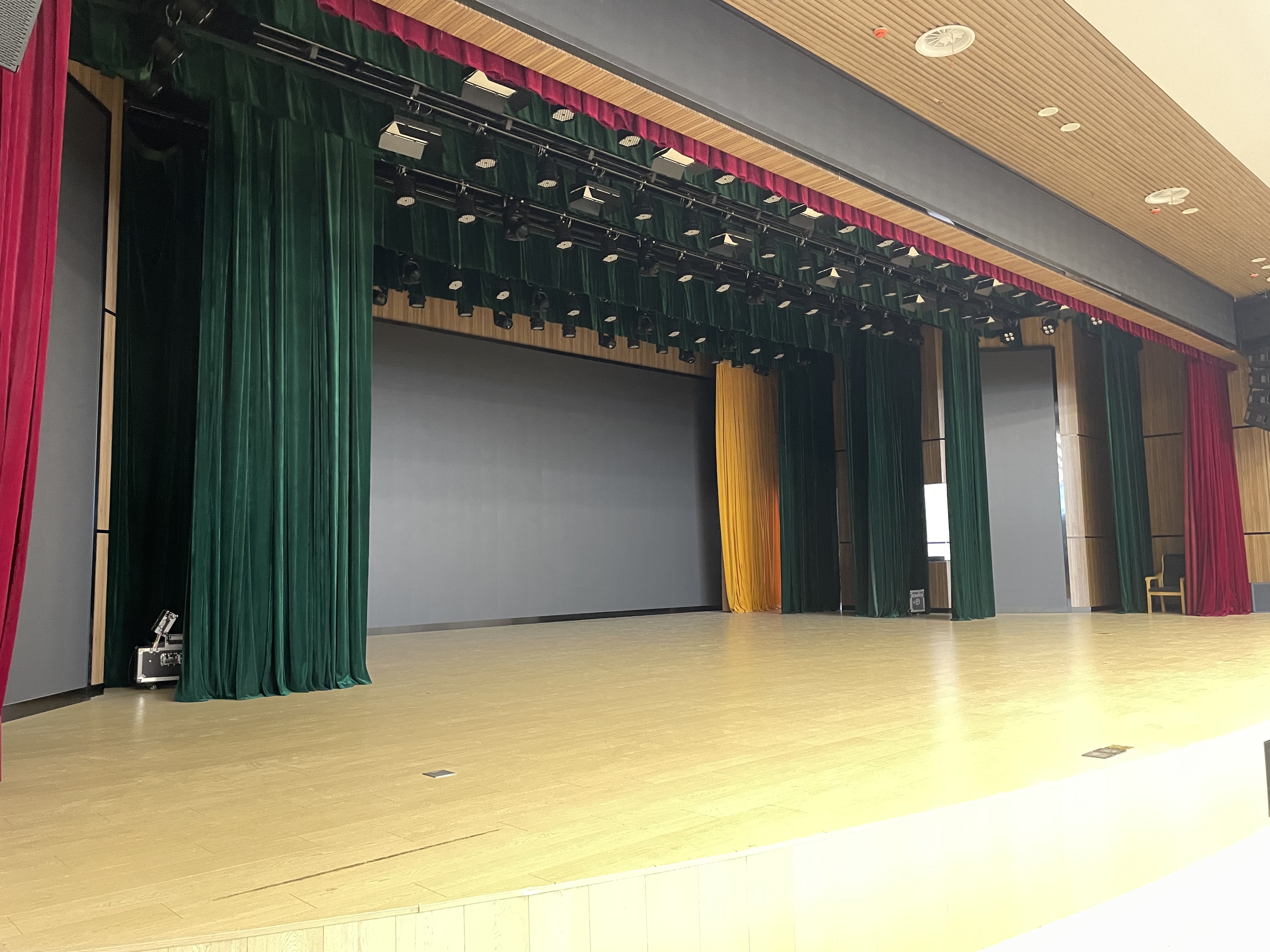 學(xué)校舞臺防雷接地檢測