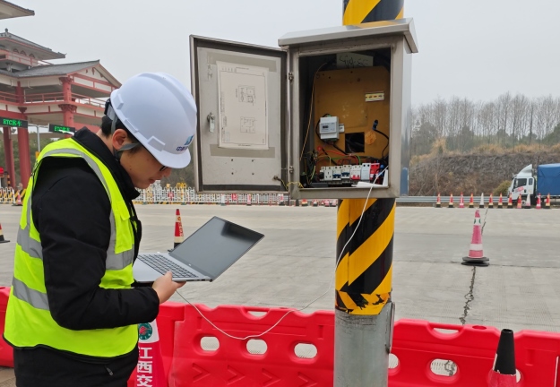 智能防雷防靜電監(jiān)控系統(tǒng)現(xiàn)場(chǎng)安裝調(diào)試